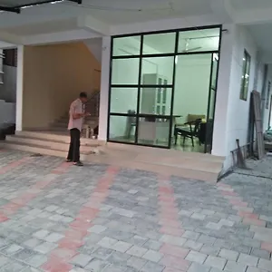 Metro Mens Lodge Kochi
